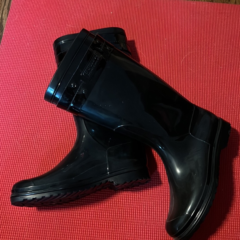 Burberry Patent Rain Boots Black Size 38